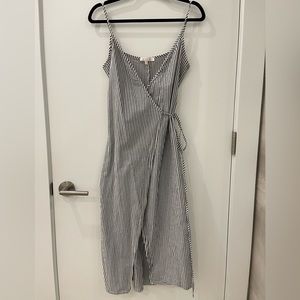 Wayf cotton wrap dress size M
